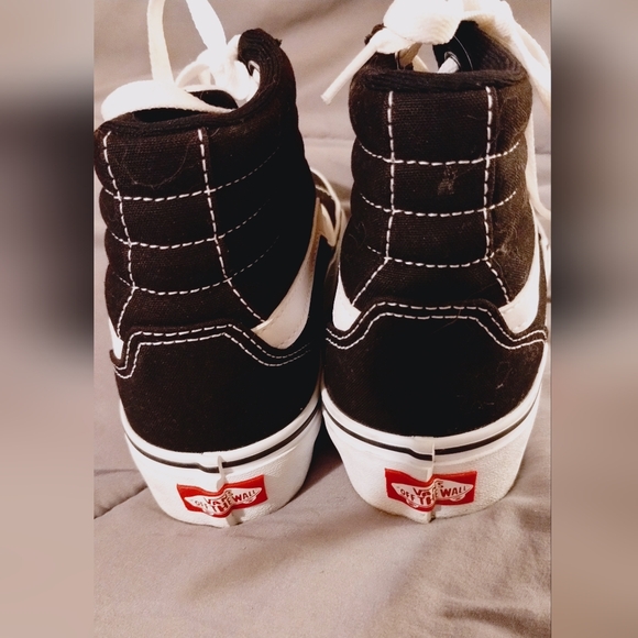 NWOB VANS SK-8 Hi Black & White Side Stripe High Top Sneakers Shoes. - Picture 5 of 10